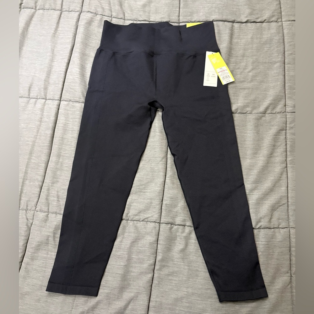 all in motion (Target), High-Waisted/Seamless Black Leggings, NWT!